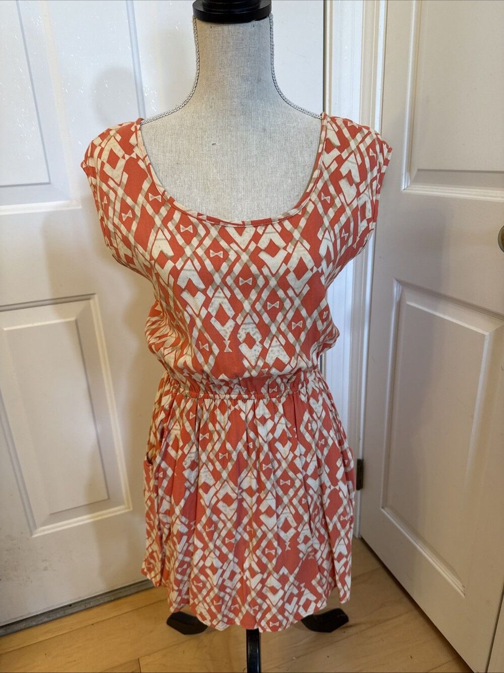 ELASTIC WAIST CORAL No Label sleeveless mini rayon dress with pockets Size M